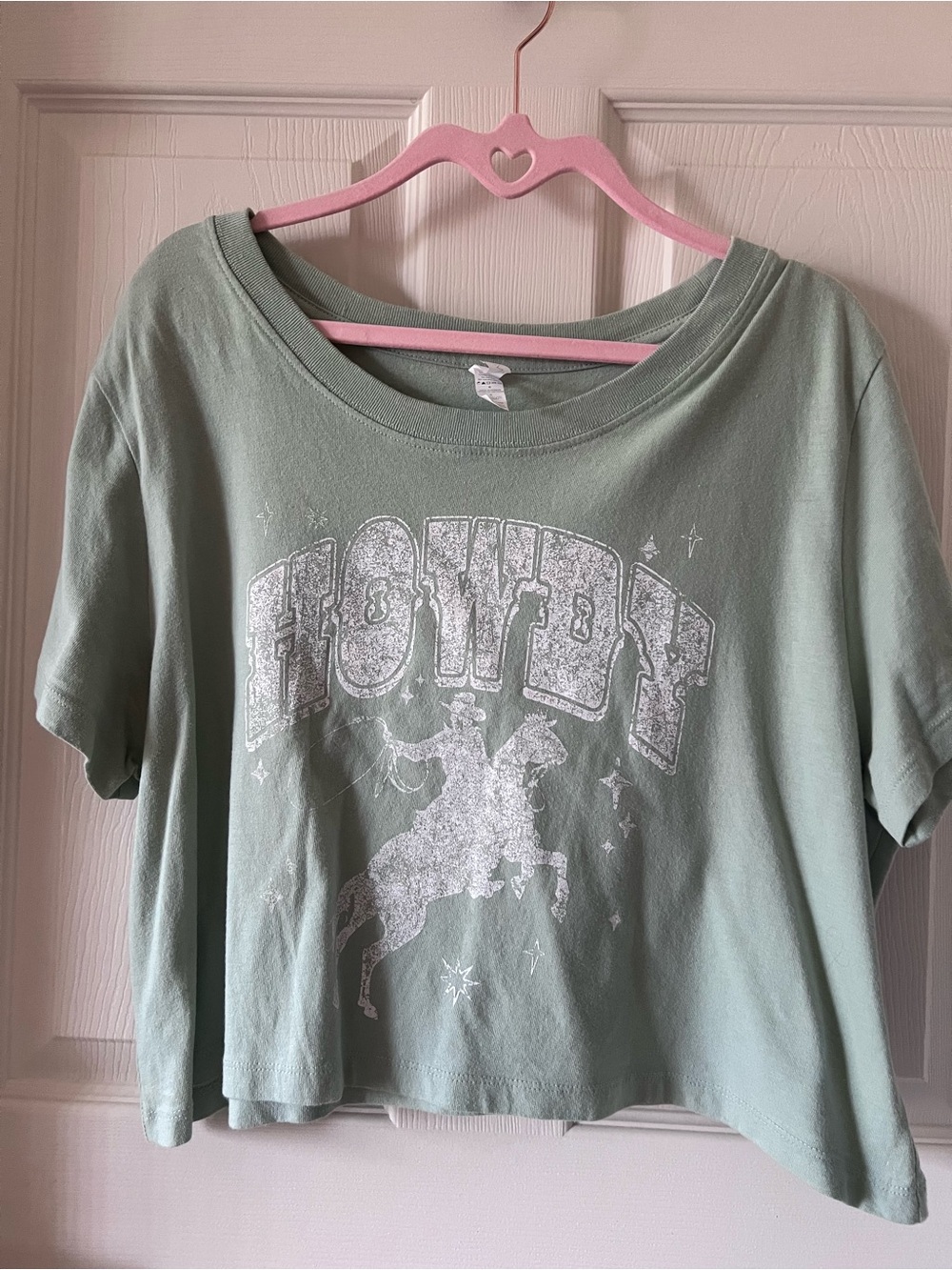 Protrend Sage Green 'Howdy' Western Horse Graphic Cropped Tee GUC Large